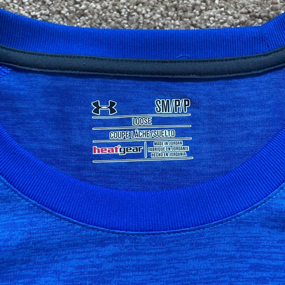 ✨2 for 1✨ Men’s Under Armour Loose Fit Gray and Blue Athletic Shirts Size Small - Picture 3 of 9